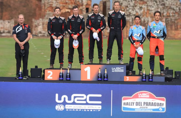 Ogier y Solberg brillan en Paraguay