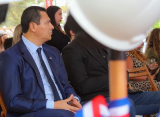 Farías rechaza oferta y mantiene candidatura